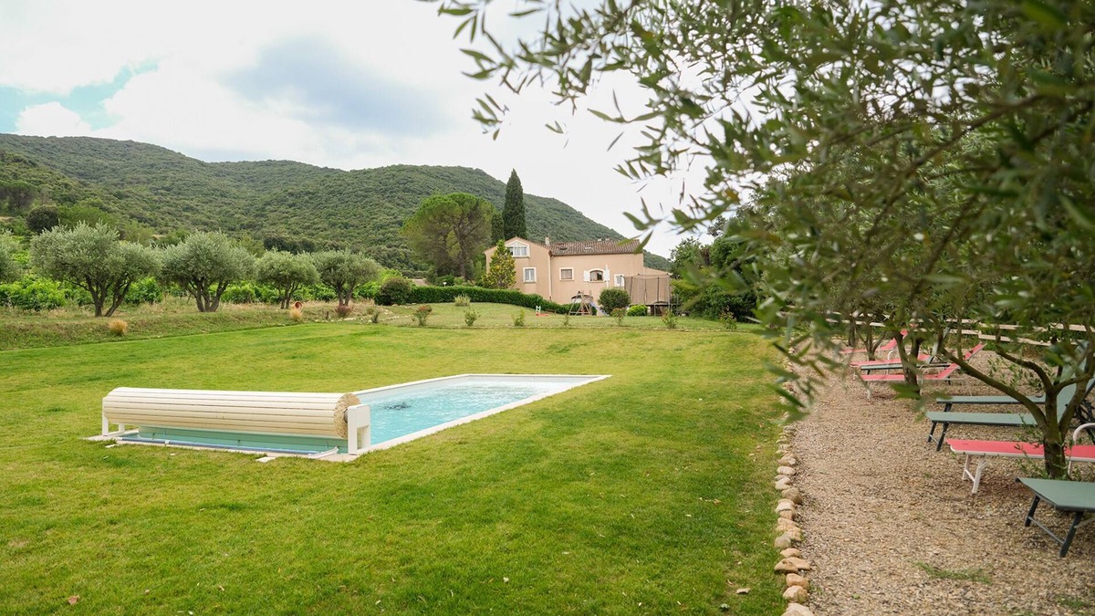 Bedarieux House | Gite Cabernet 8 Personnes - La Grange des Aurièges - Piscine et Mini-ferme