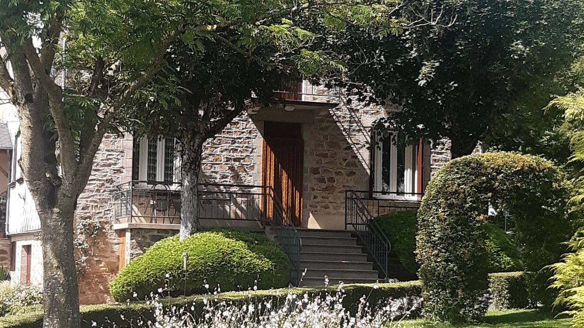 Centres House | Gite Centrès, 4 bedrooms, 6 persons