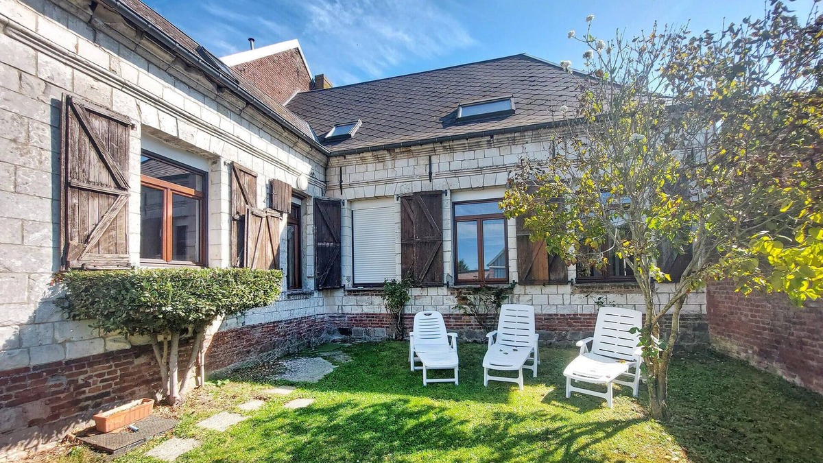 Mailly-Maillet House | Gite de campagne avec jardin