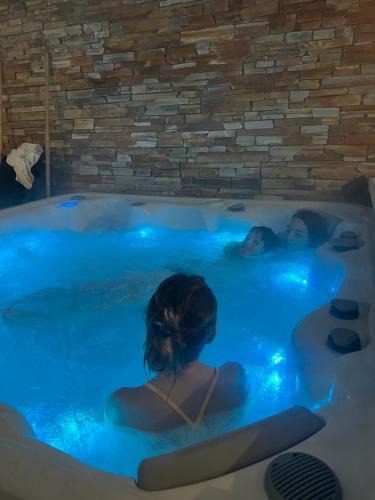 Roquemaure House | Gite de Gabi Jacuzzi