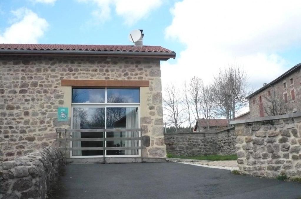 Apinac House | Gite de la croix