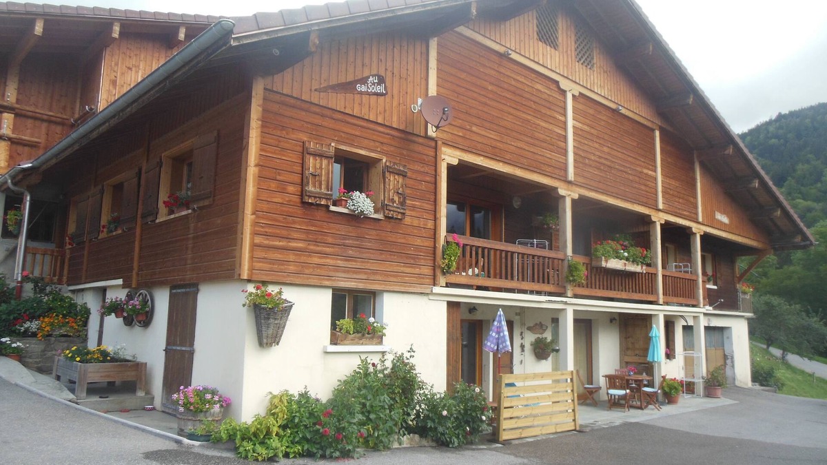 Manigod Apartment | Gite DE Montagne A LA Ferme - 2 Personnes
