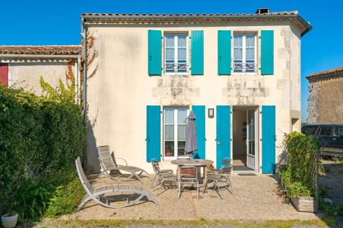 Chenac-Saint-Seurin-d'Uzet House | Gite Du Chai