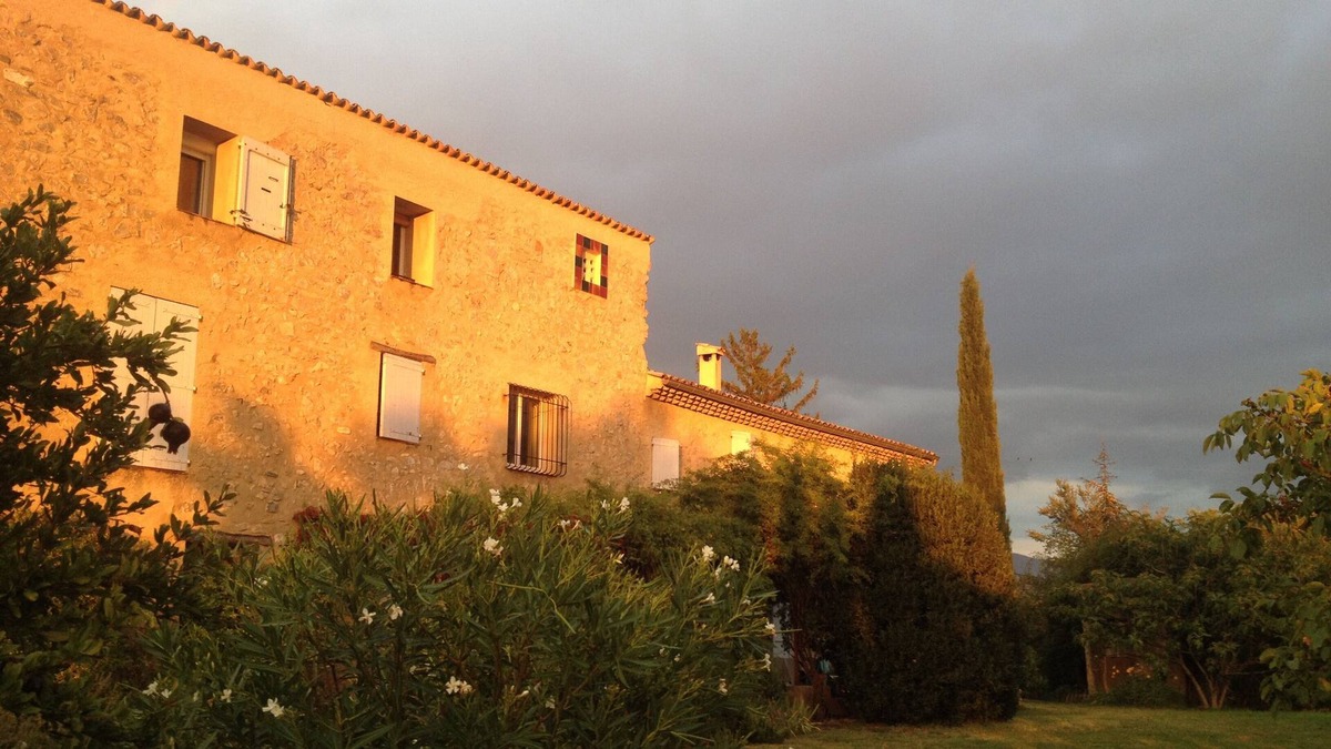 Sisteron Cottage | gite in a carefully restored 17th century farm building