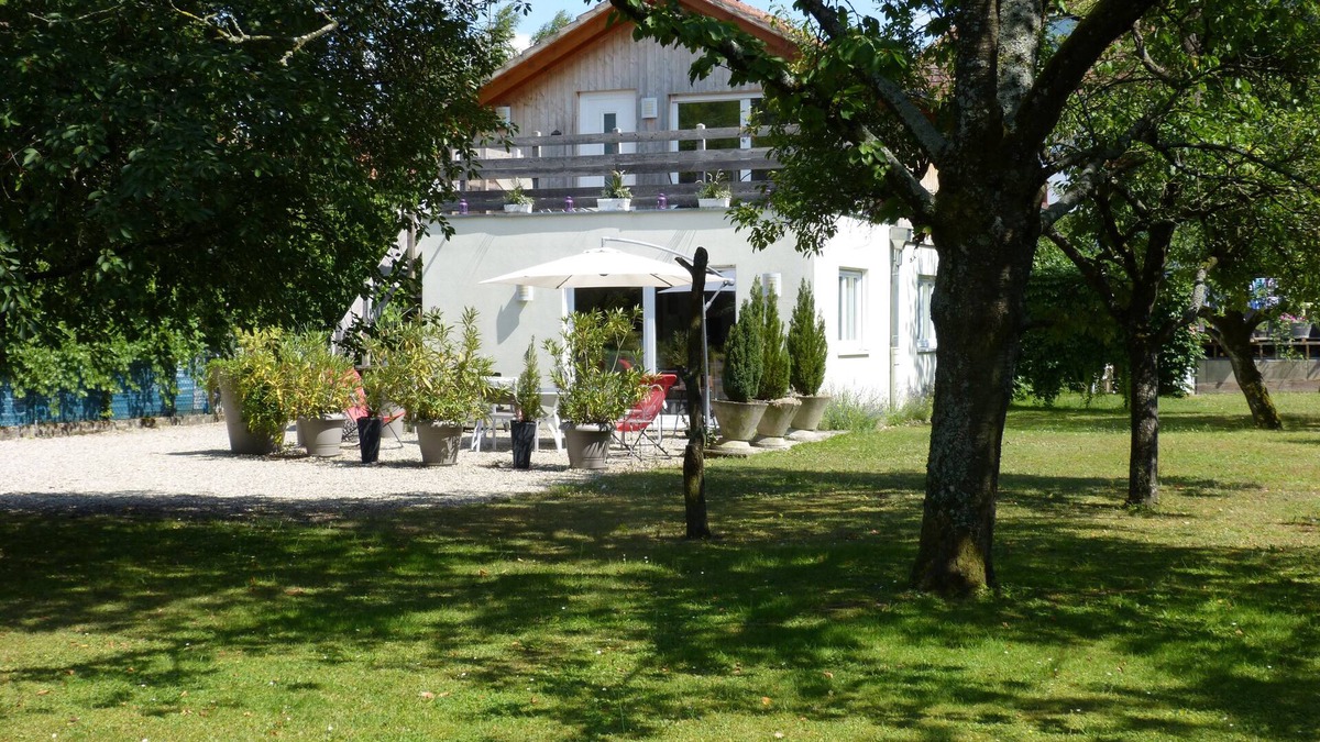 Stockfeld Apartment | Gite in the city as in the country!