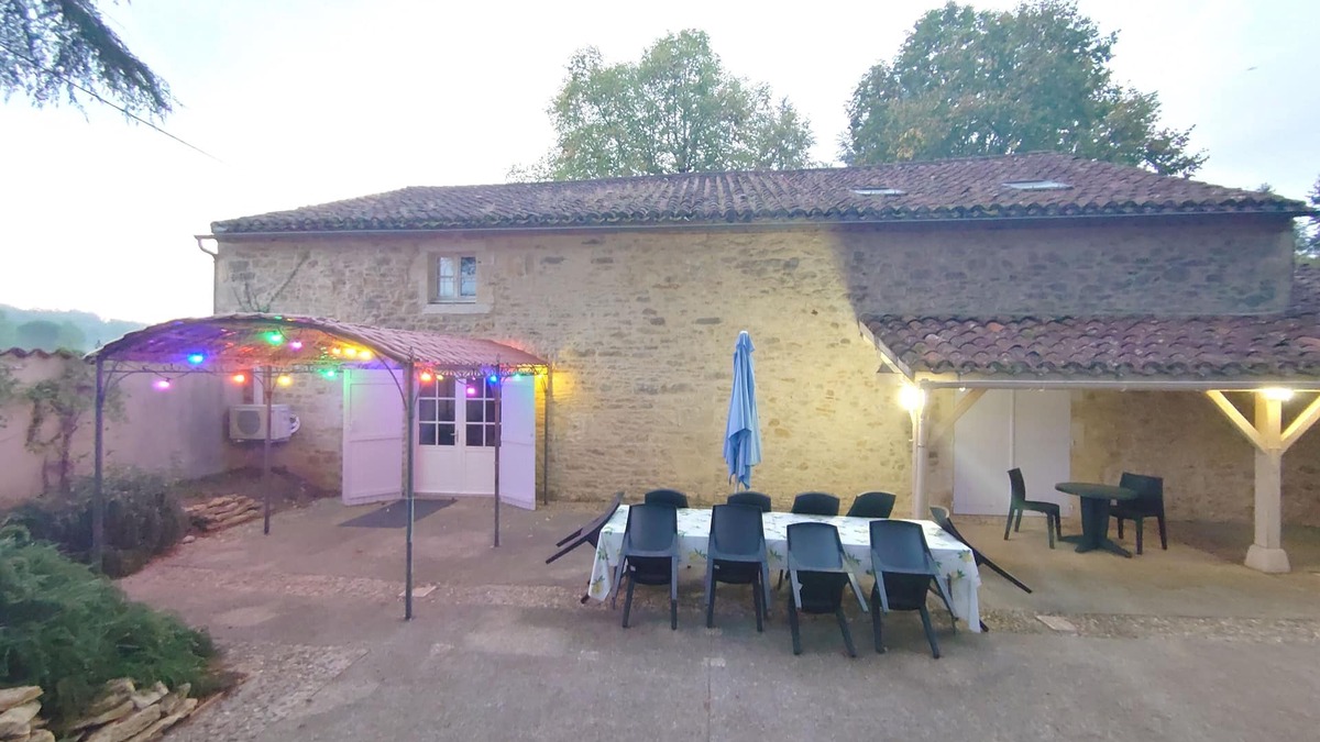 Duravel House | Gîte in the Lot with private indoor swimming pool