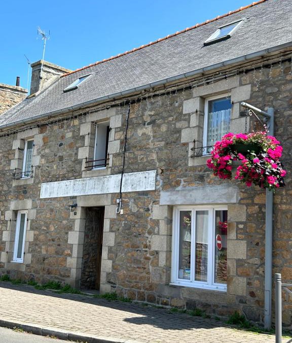 Pleubian Apartment | GITE INDEPENDANT en duplex proche mer COTE DE GRANIT ROSE