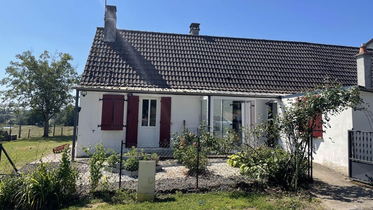 Isle-et-Bardais Cottage | Gite Isle-et-Bardais, 2 bedrooms, 5 persons