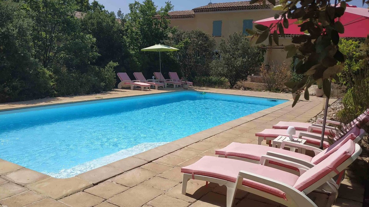 Regusse Cottage | Gîte l'olivier in the heart of the verdon, 15 minutes from the lower gorges and 30 minutes from the lakes.