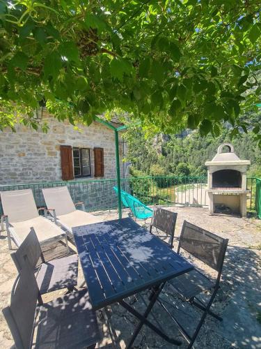 Saint-Chely-du-Tarn House | Gite la maison de Jules
