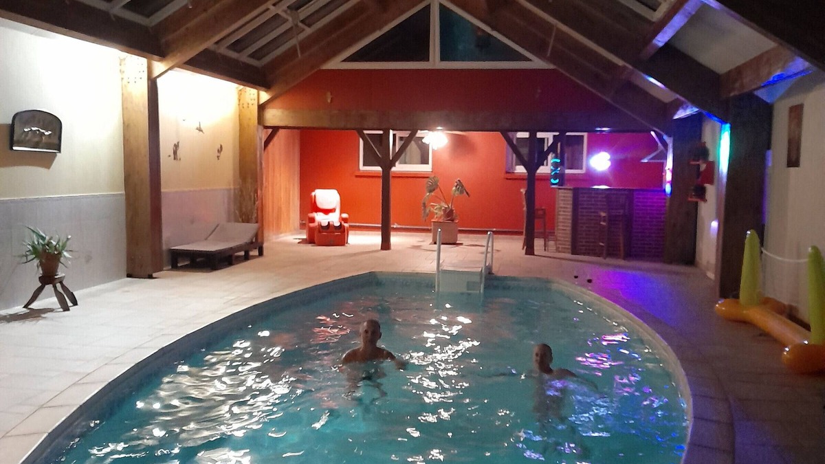 Niherne Cottage | Gite Niherne, 6 bedrooms, 12 persons