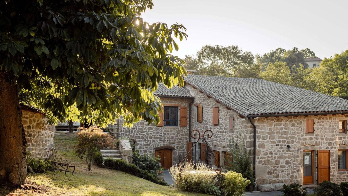 Pelussin Cottage | Gite Pélussin, 4 bedrooms, 12 persons