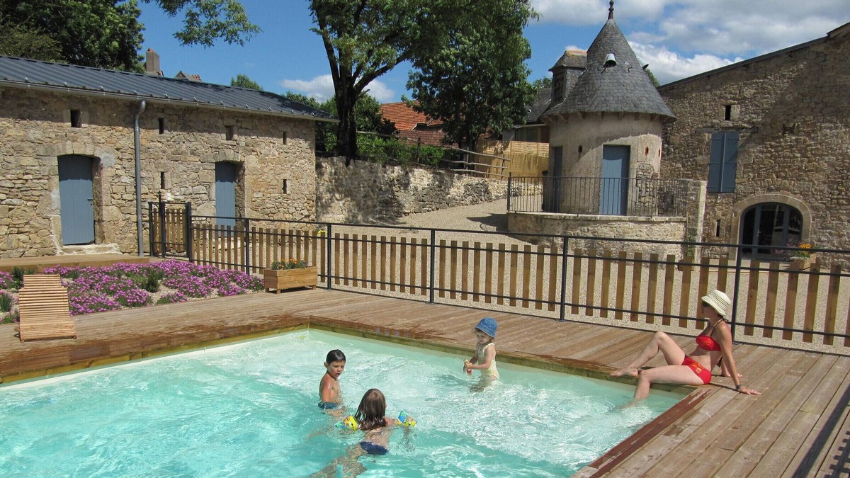 Roussennac House | Gite Roussennac, 4 bedrooms, 10 persons
