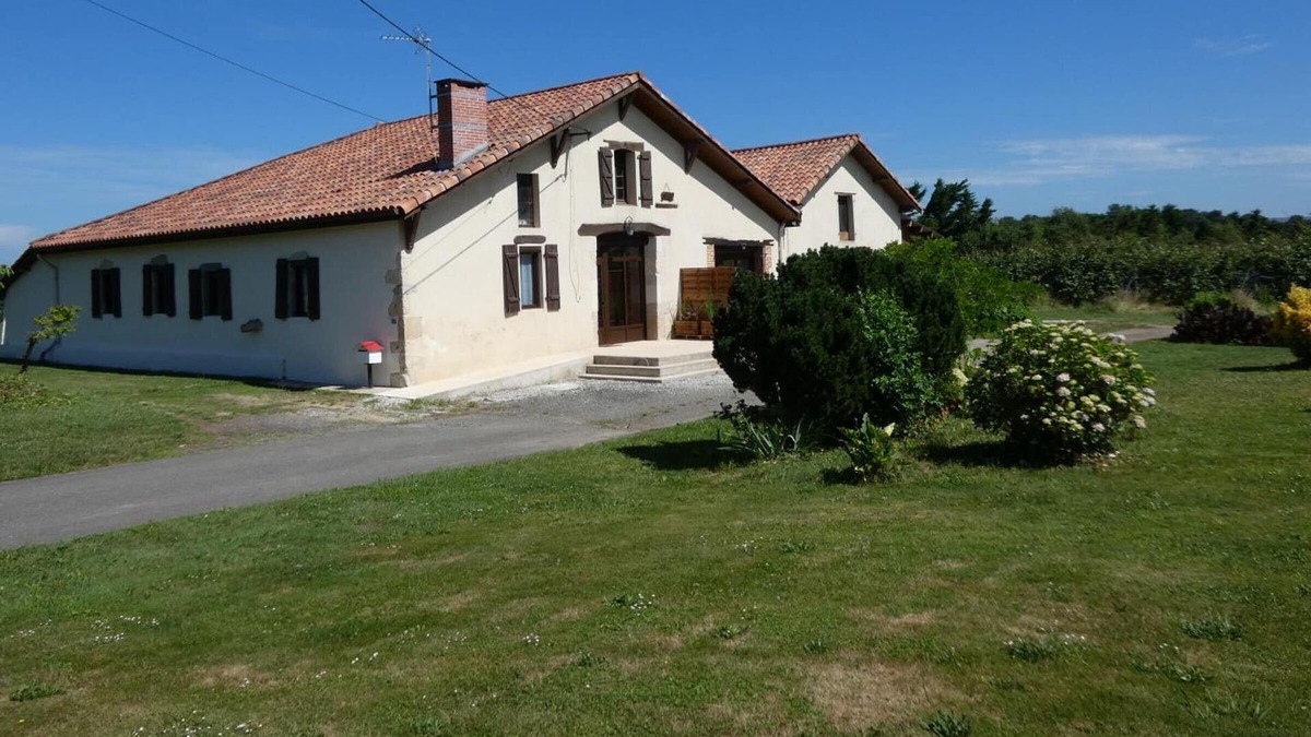 Saint-Lon-les-Mines House | Gite Saint-Lon-les-Mines, 3 bedrooms, 7 persons