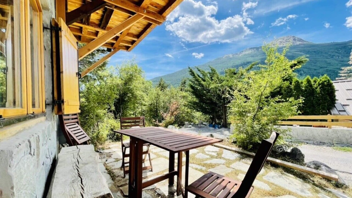 Forville Apartment | Gîte Studio With Terrace Close To The City!