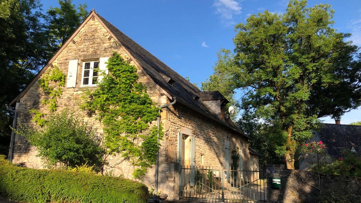 Coly Cottage | Gite Terrasson-Lavilledieu, 3 bedrooms, 6 persons