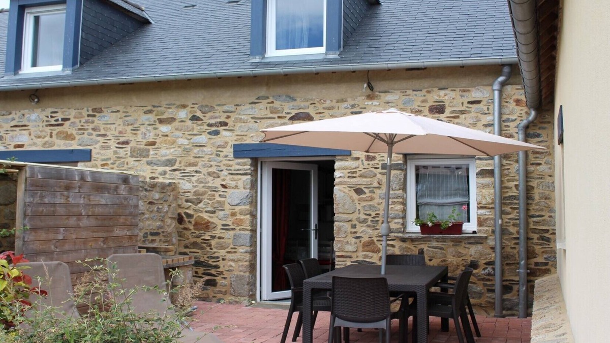 La Fresnais Cottage | Gîte TI MELEN in old farmhouse, bay of Mont-St-Michel