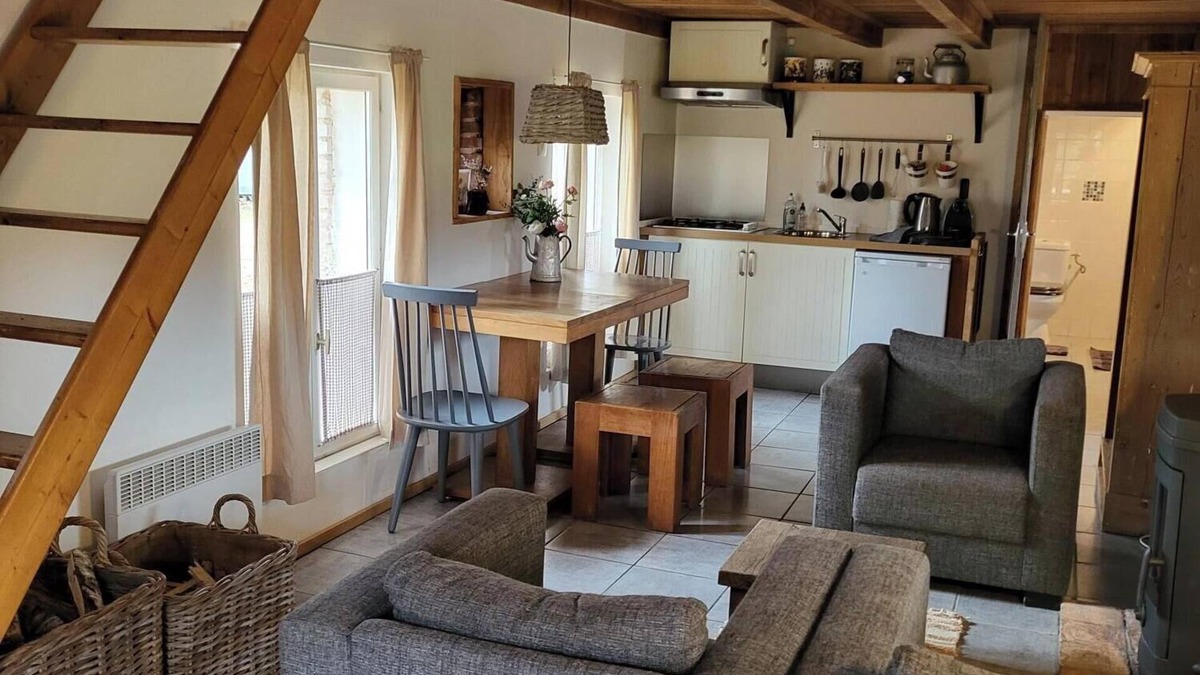 Trezelles Cottage | Gite Tiny on Camping Domaine La Terrasse.