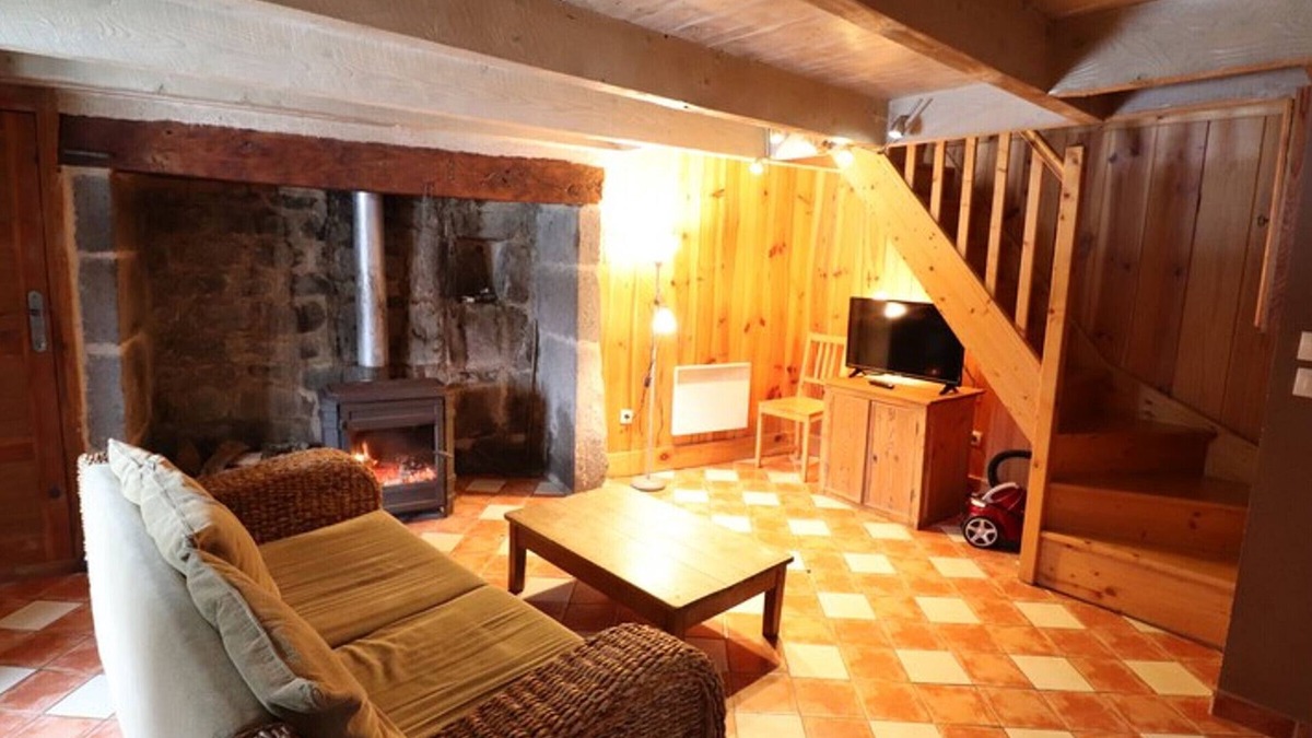 Valuejols Cottage | Gite Valuéjols, 2 bedrooms, 4 persons