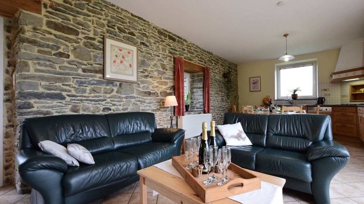 Tavigny Cottage | Gîte with lake view