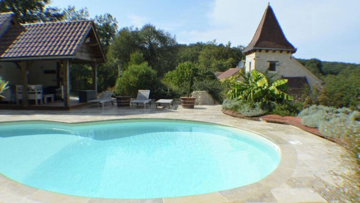 Salviac Cottage | Gite with swimming pool, in a quiet bucolic setting