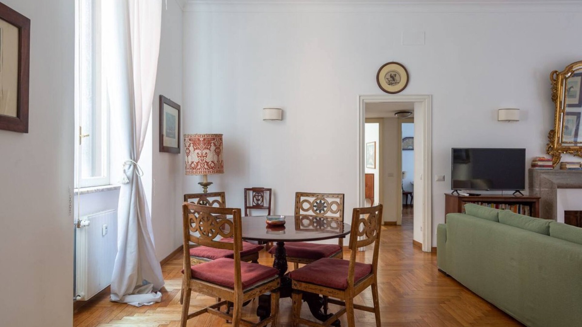 Rione VII Regola Apartment | Giulia Luxury Two Bedroom Apartment