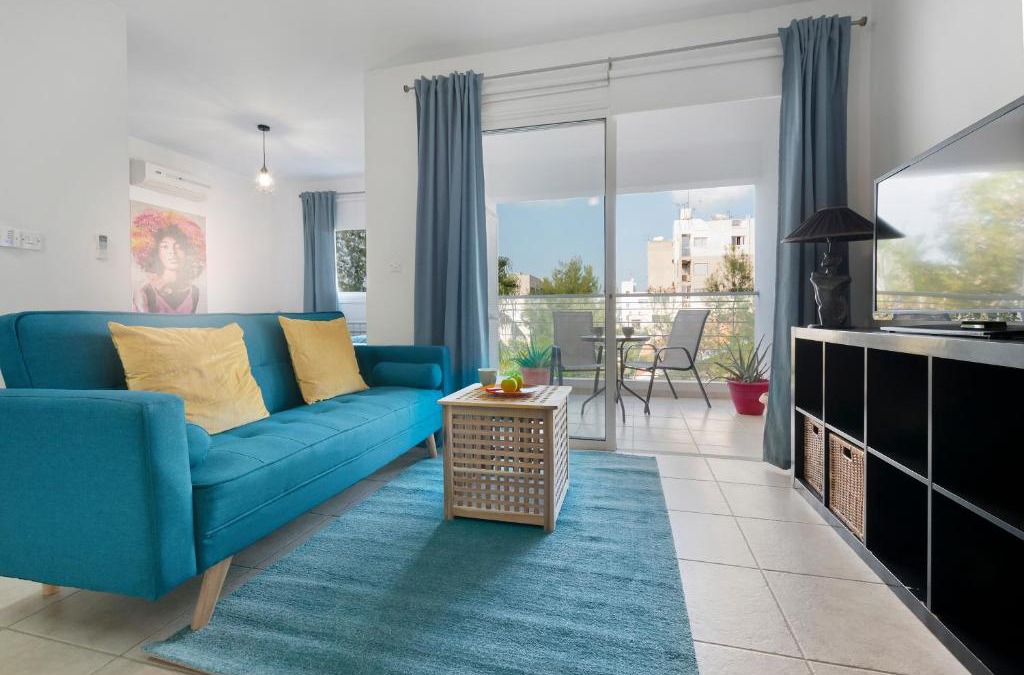 Lykabittos Apartment | Glabur Stays - The Cozy Atelier - Nicosia City, Free Parking & Wifi, Welcomes You!