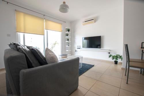 Lykabittos Apartment | Glabur Stays - The Master Atelier - Nicosia City, Free Parking & Wifi, Welcomes You!