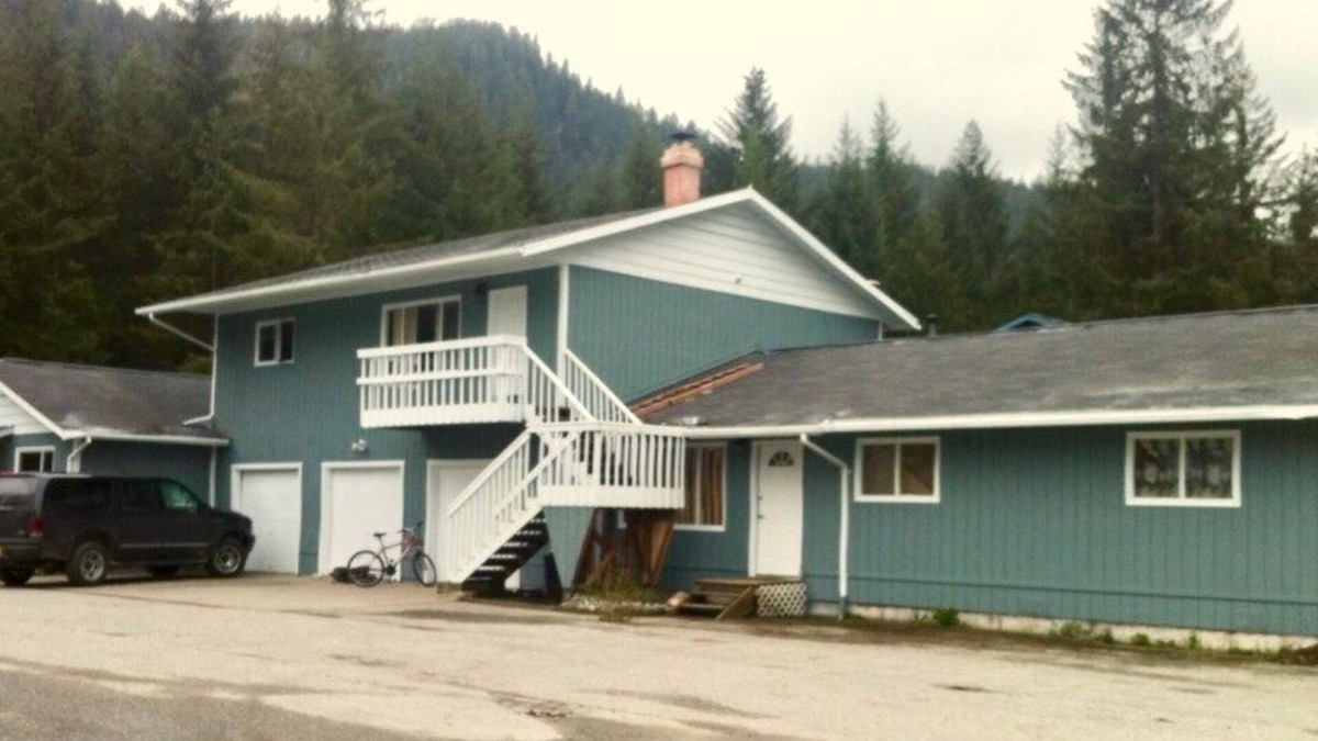 Mendenhall Valley Apartment | Glacier Valley Rocks - Near Trails and the Mendenhall Glacier