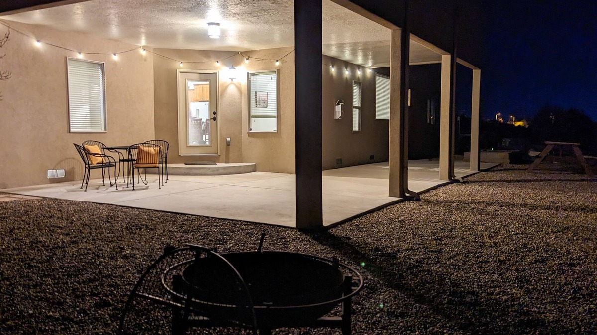 Farmington House | Glade Run Family Retreat - Dog Friendly - 2.5 acres