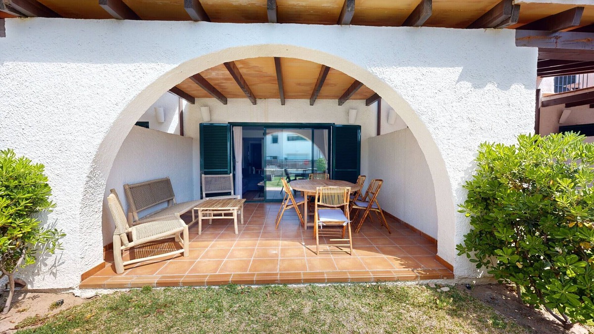 El Perello House | GLADIOLUS LES OLIVERES