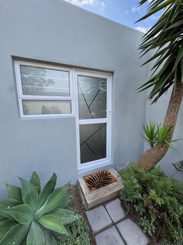 Port Elizabeth Apartment | Gladys Suites 1