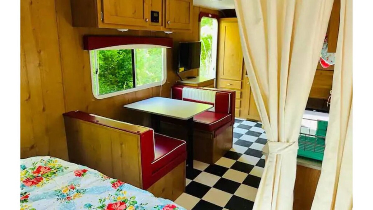 Weaverville House | "Glamper" at Secret Garden of Eden