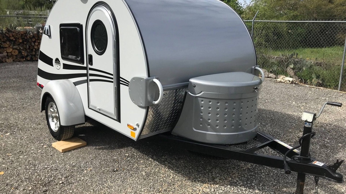 Wetmore House | Glamping in a teardrop trailer