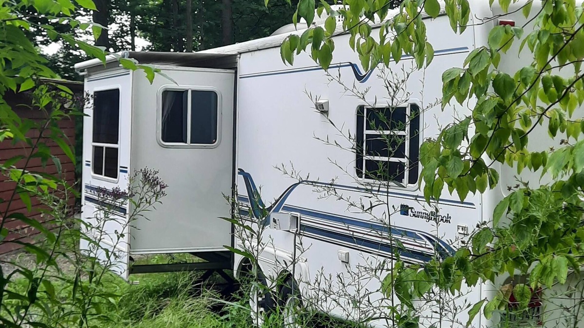 Newbury House | Glamping Special -Minutes from State Park and other great outdoor locations