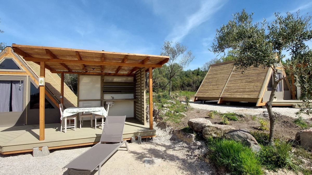 San Vincenzo Cabin | GLAMPING TENT IL GINEPRO Farmhouse Villa Oliveta