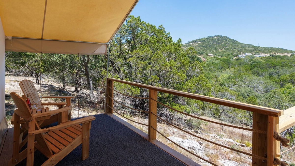 Boerne RV Rental | Glamping Under Starry Skies in Hill Country