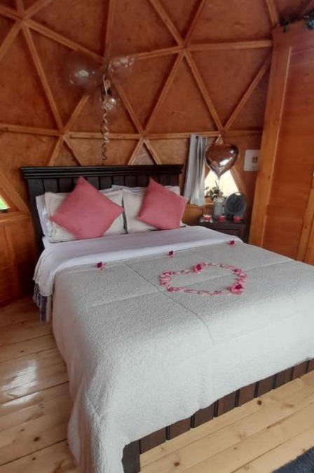 Tota Other | Glamping y Cabañas el Encanto- los novios