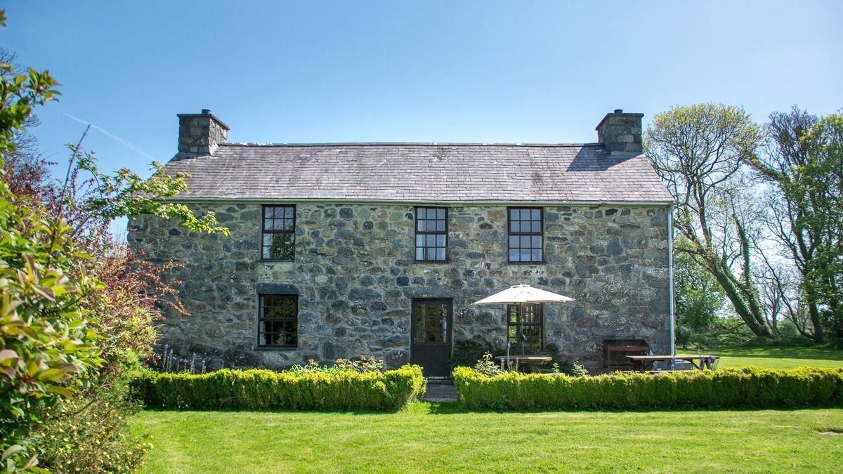 Rhyd-y-clafdy Cottage | Glasfryn Fawr - sleeps 10 guests in 5 bedrooms