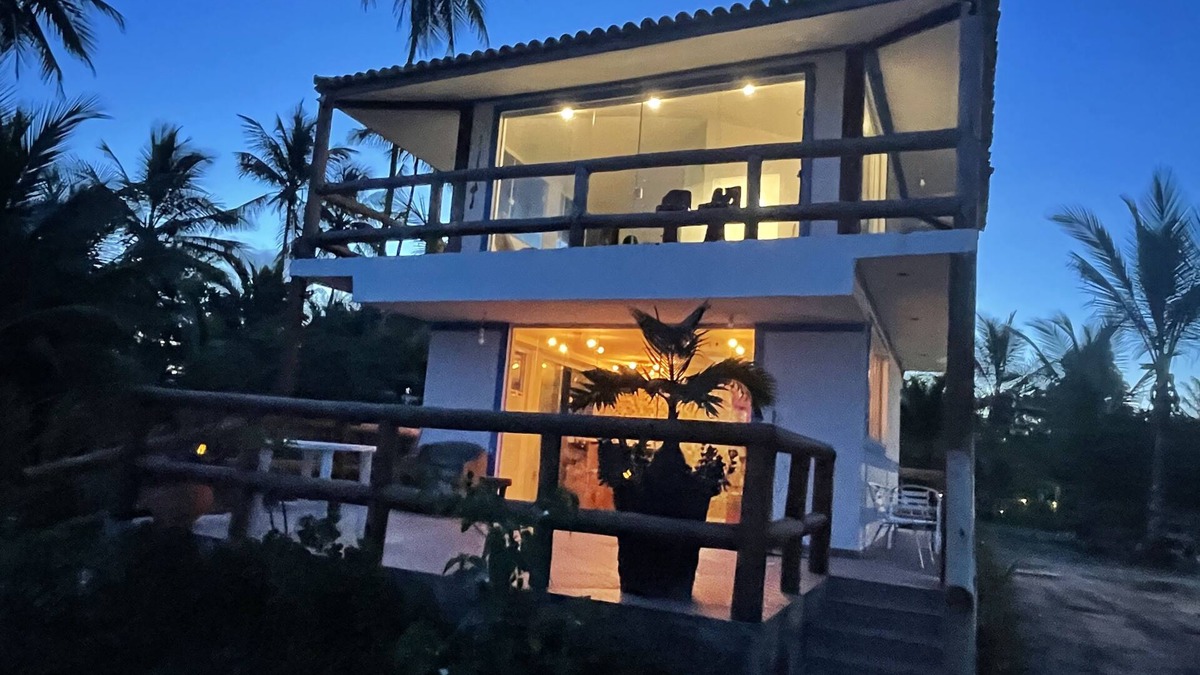 Itacare House | Glass lacquer! Jacuzzi on the sand with gourmet area!