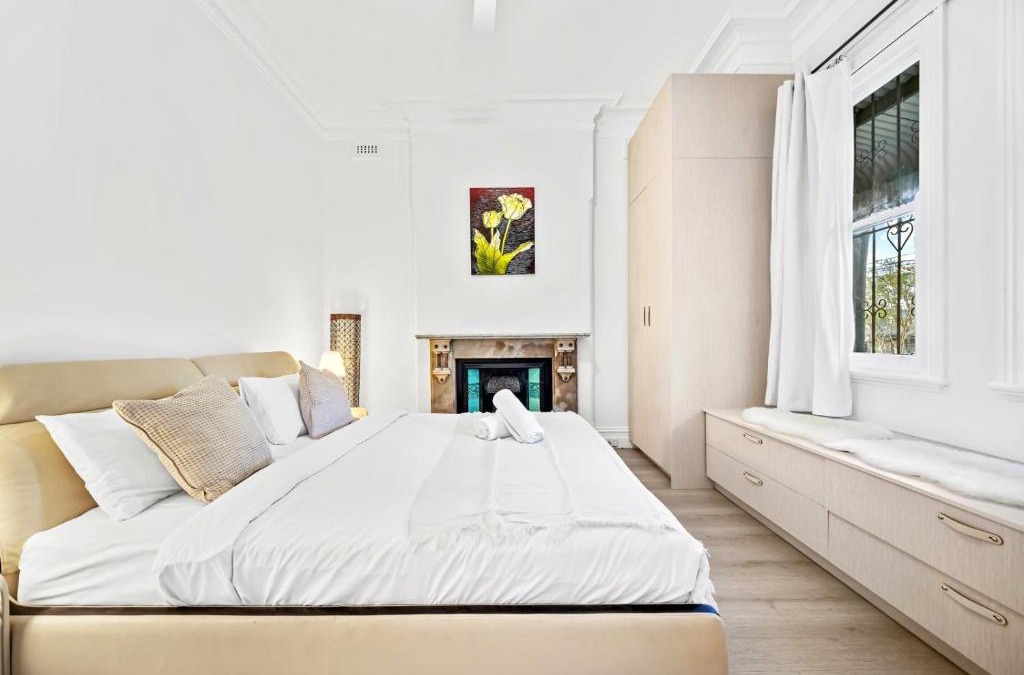 Glebe House | Glebe 4Bd with City & Nature at Doorstep