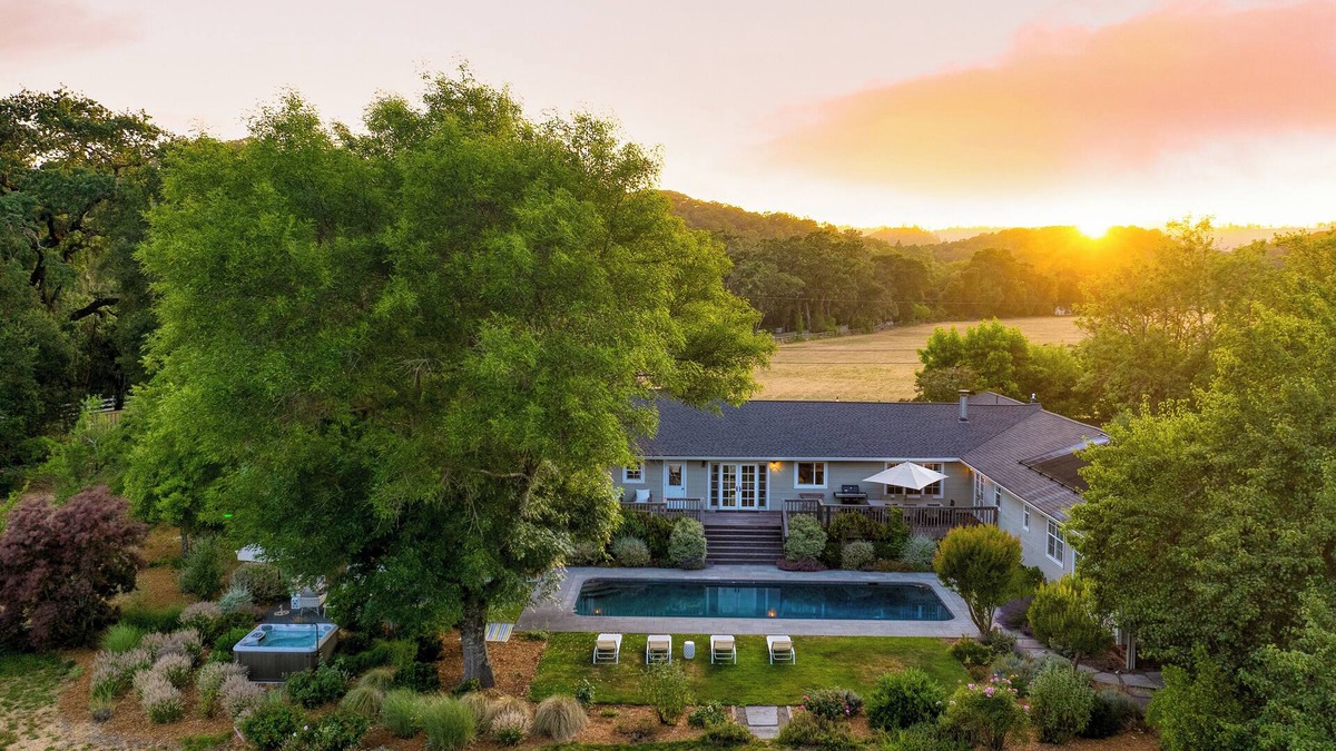 Glen Ellen House | Glen Ellen Escape | 5BR Retreat w/Pool, Hot Tub, Hammocks & Vineyard Views