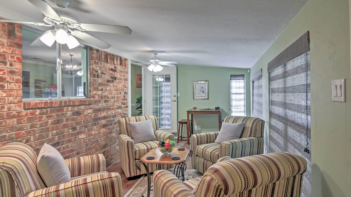 Glen Rose House | Glen Rose Ranch House - Walk to Downtown!