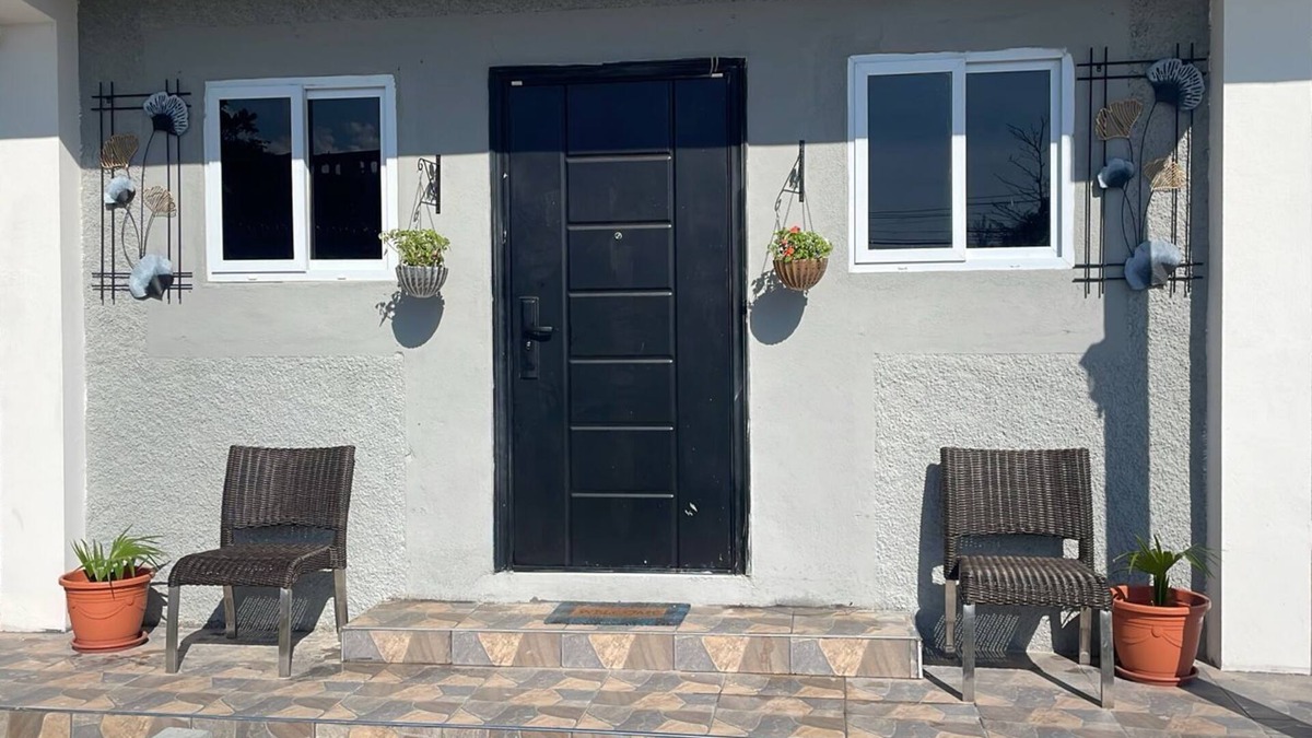 Port Maria House | Glen Sea Inn of St. Mary - Charming 2 Bedroom Beachside Home