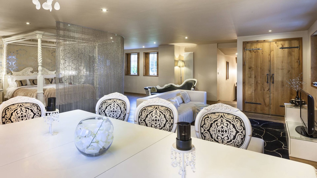 Banknock Other | Glenskirlie House & Castle