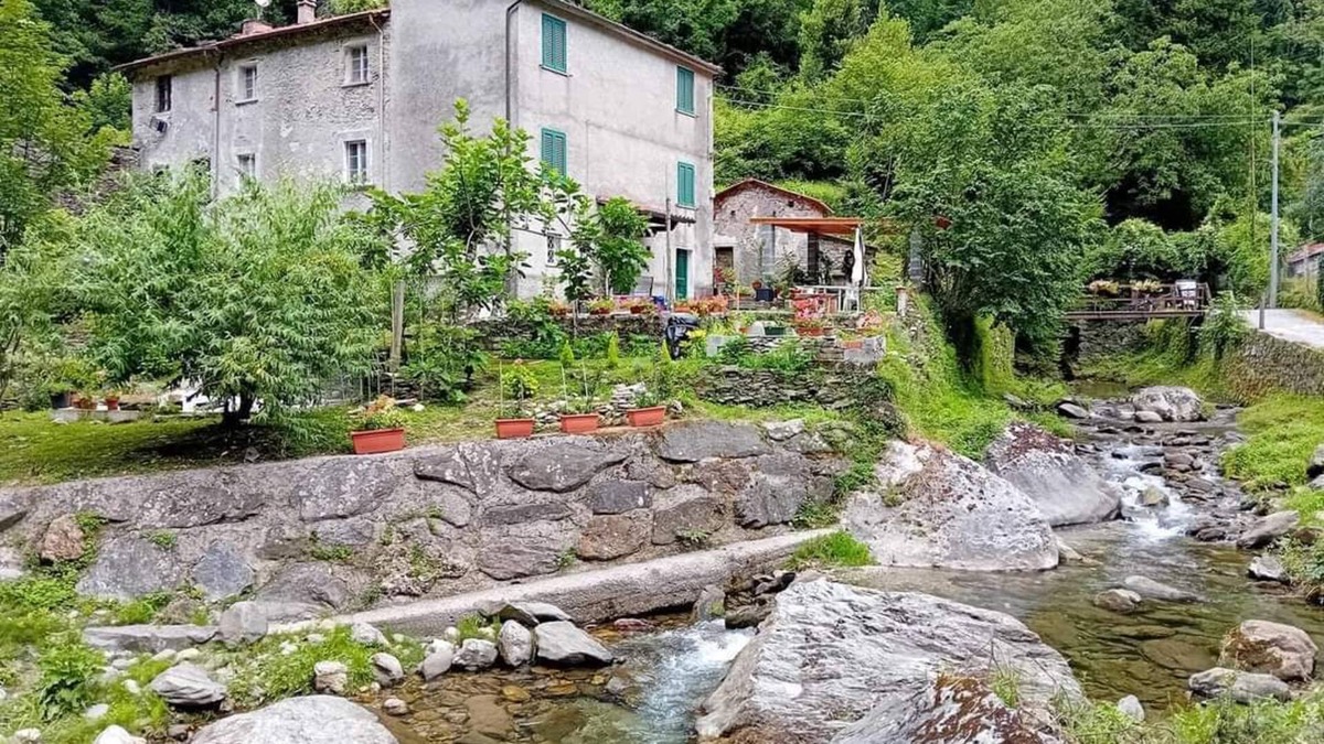Stazzema House | Gli Orti di Mulina (the Apuan Alps with private parking and WiFi)