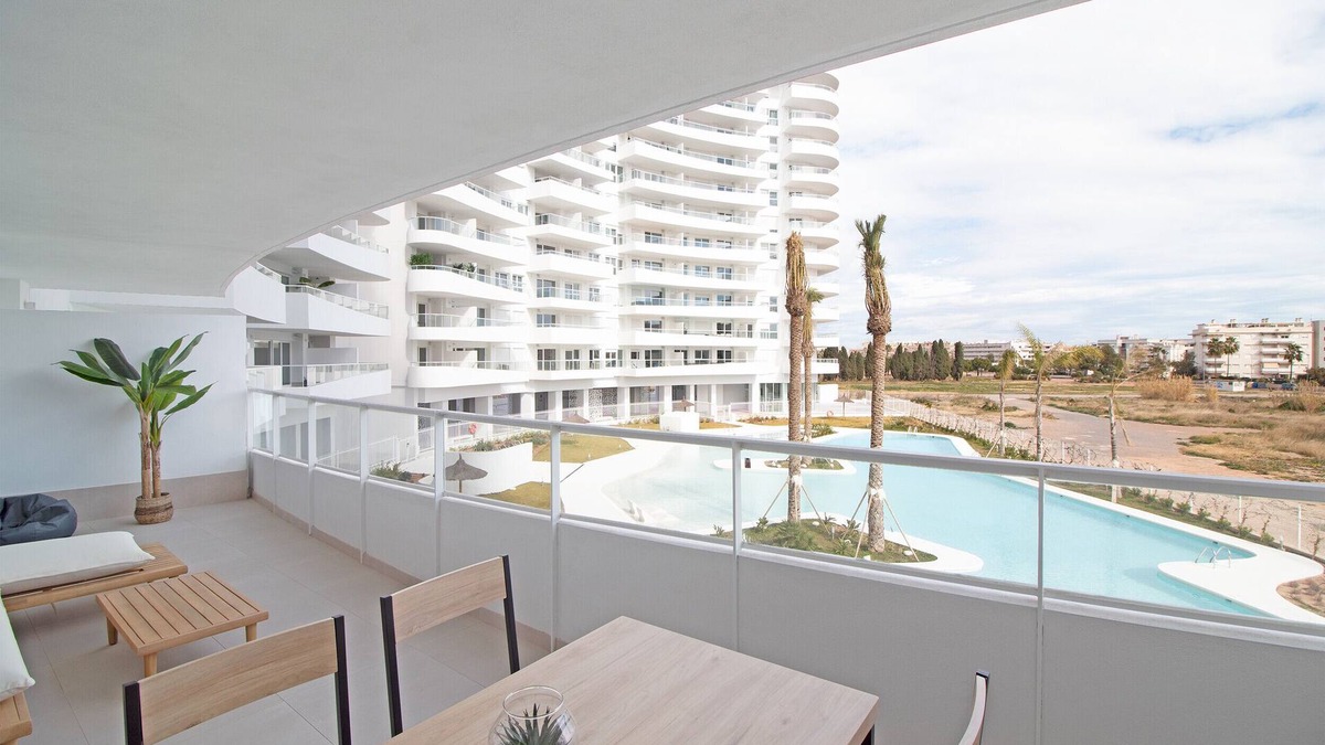 Canet de Berenguer Apartment | Global Properties: Apartment with terrace and pool views in Gran Canet