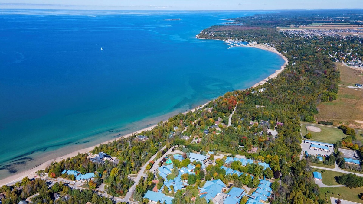 Port Elgin Condo | GLOBALSTAY. New 4Bd Basement in Port Elgin. Close to the Beach