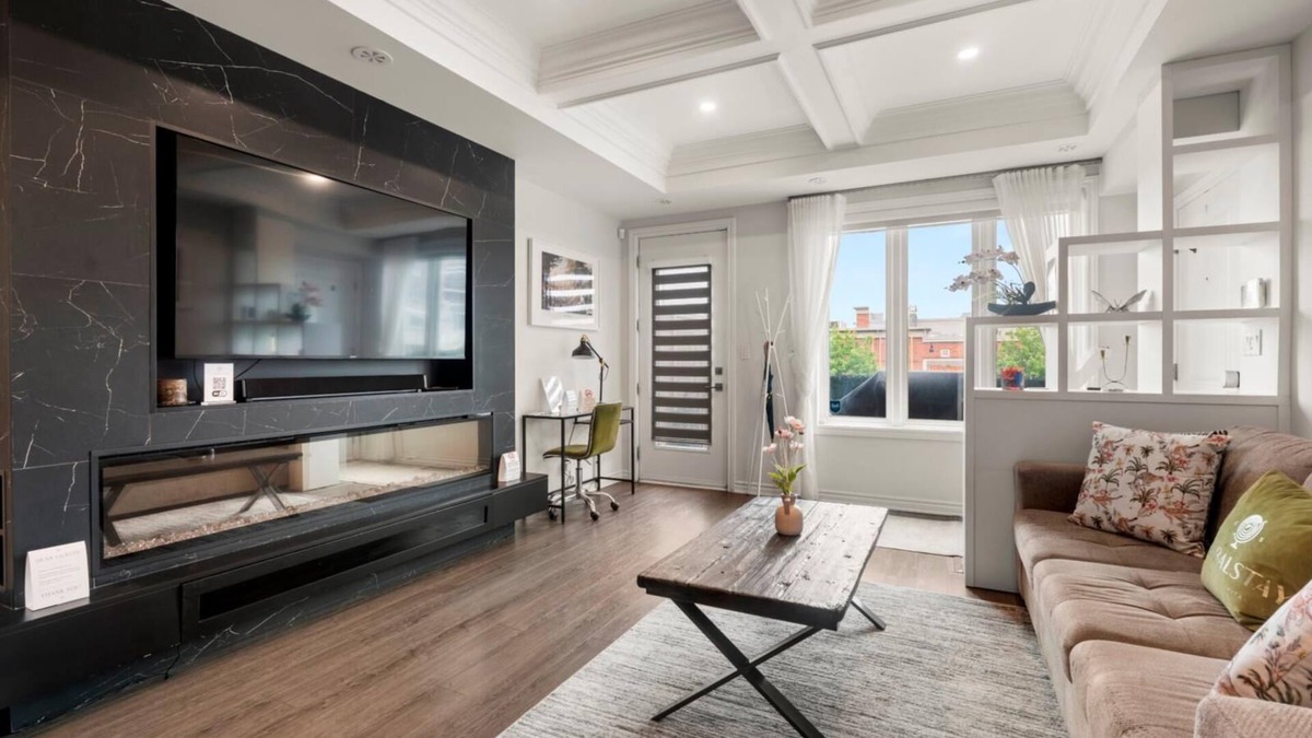 Long Branch House | GLOBALSTAY. Townhouse in Etobicoke Minutes Away Waterfront