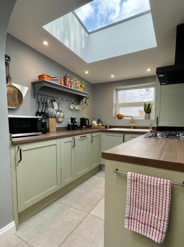 Glastonbury House | Globe Cottage